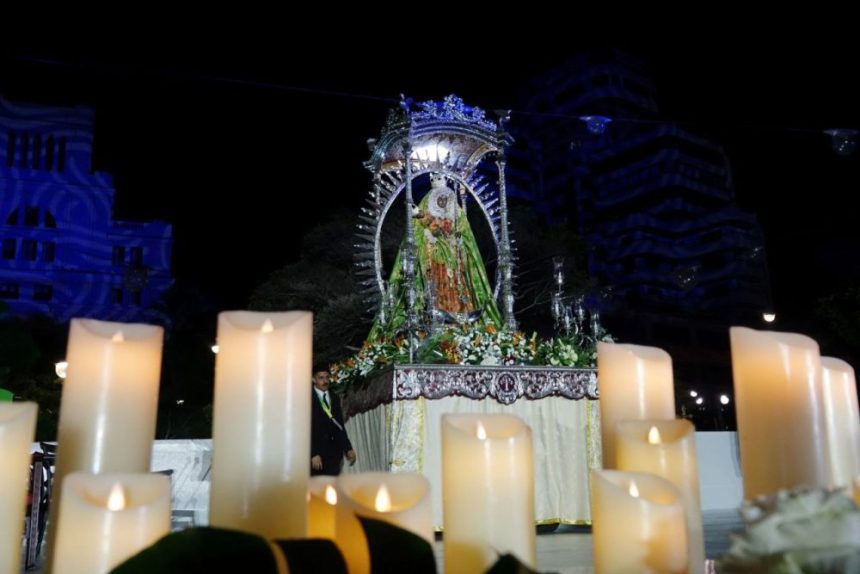 Encuentro folclórico en Santa Cruz de Tenerife celebra a la Virgen de Candelaria este domingo