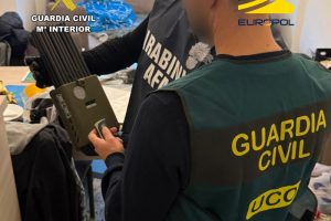 Nueve detenidos tras desarticular una red que robaba vehículos de lujo para venderlos en Oriente Medio - Imagen 3