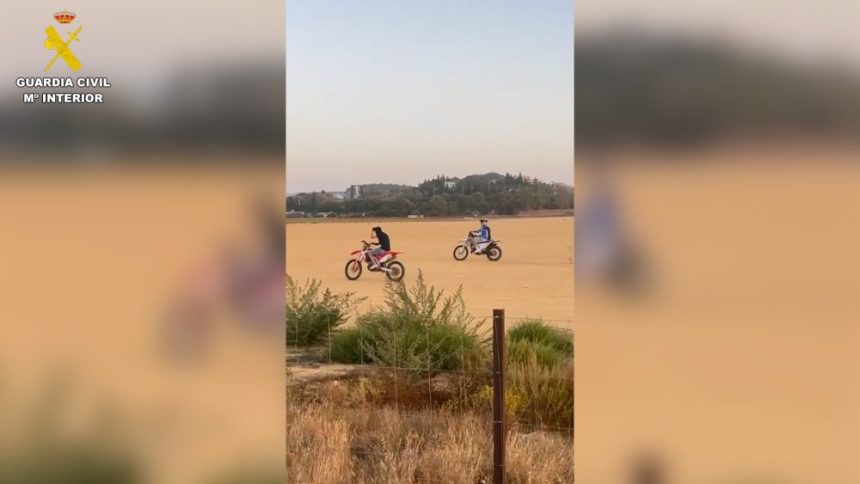 Detenido un menor y un adulto tras atacar a guardias civiles en concentración ilegal de motos en Jerez