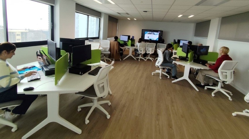 Grupos de Empleabilidad en Santa Cruz fomentan el trabajo colaborativo para mejorar competencias laborales