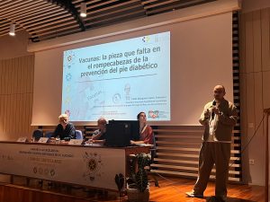 Jornadas científicas impulsan la excelencia en cuidados en Fuerteventura 3 Jornadas científicas impulsan la excelencia en cuidados en Fuerteventura - Imagen 2