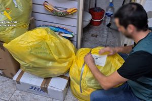 Desmantelado un taller clandestino con 70 000 falsificaciones valoradas en casi siete millones en Tenerife 3 Desmantelado un taller clandestino con 70 000 falsificaciones valoradas en casi siete millones en Tenerife - Imagen 2